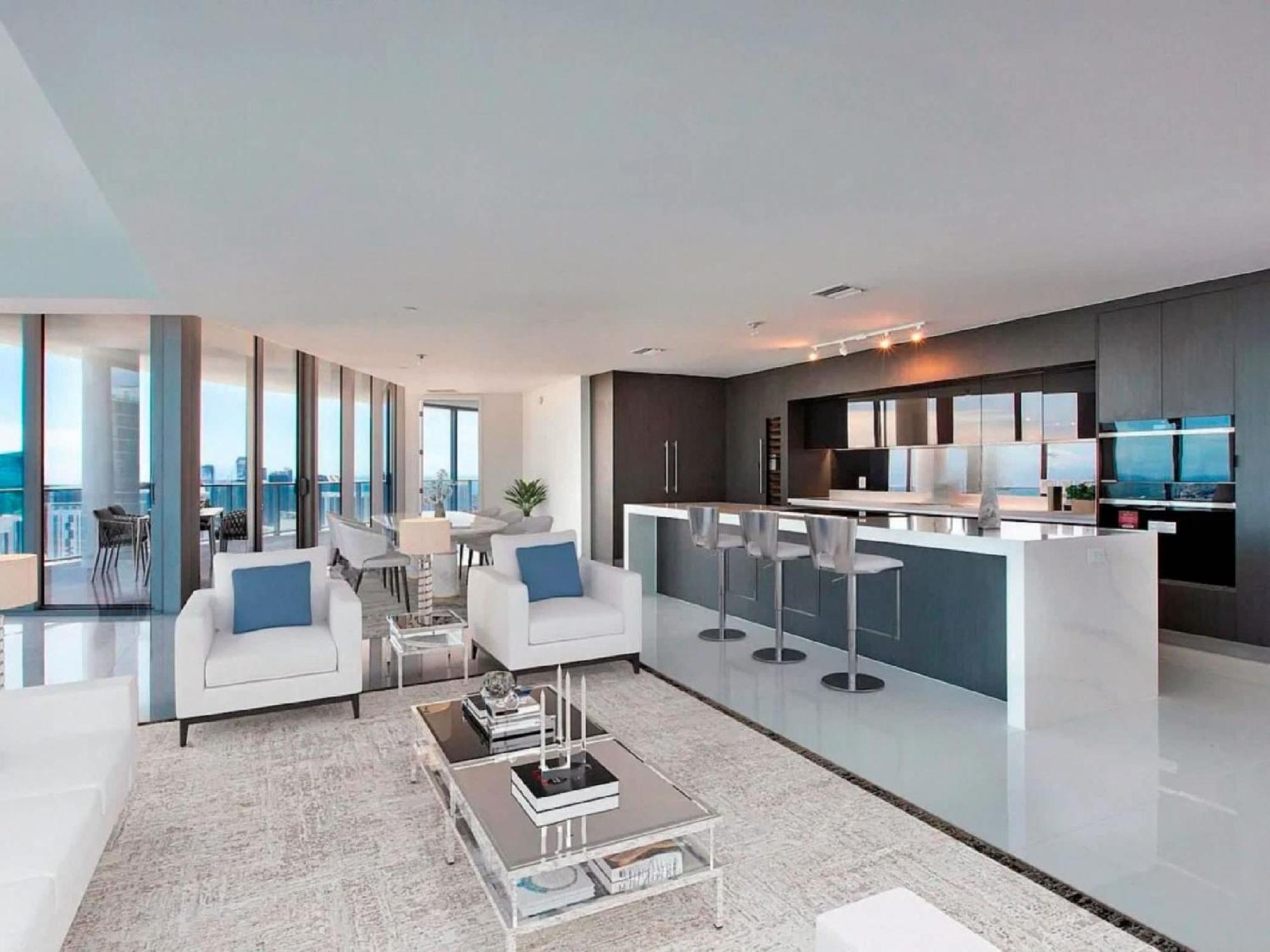 Apartment Penthouse With Panoramic Views In Downtown *