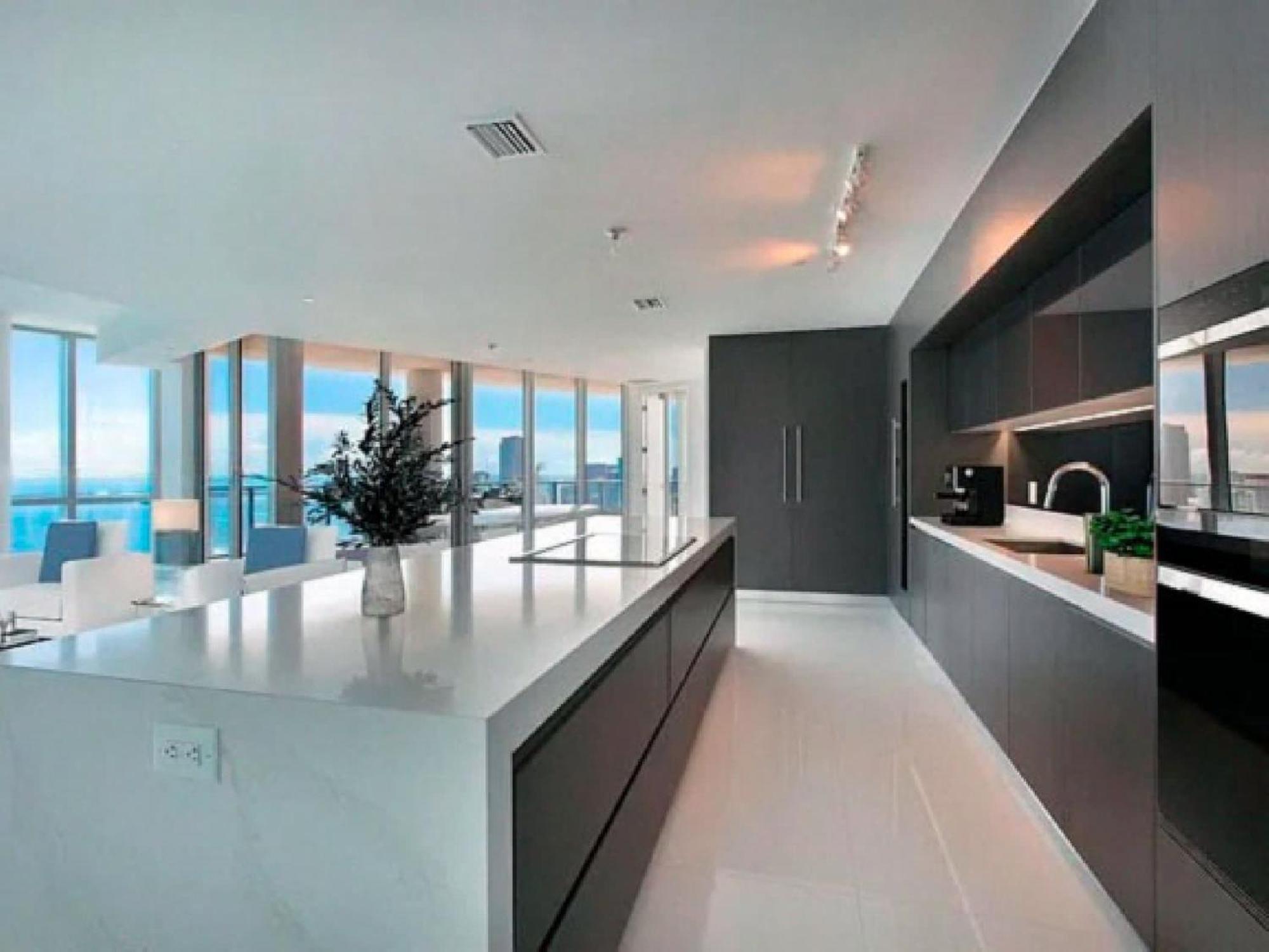 Apartment Penthouse With Panoramic Views In Downtown *